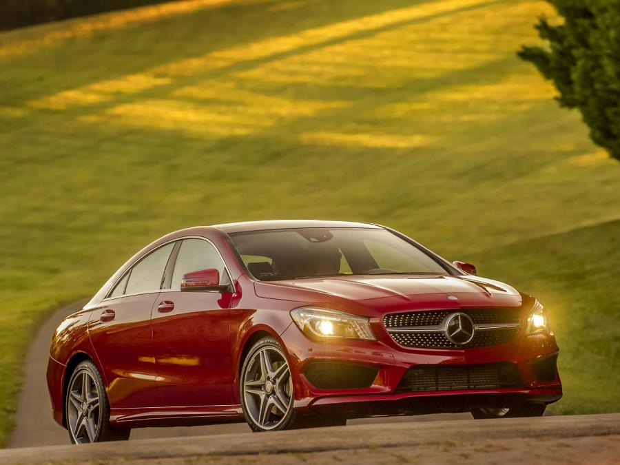  Mercedes-Benz CLA250 AMG Sports Package 2013 года  (US) (фото 5 из 22)